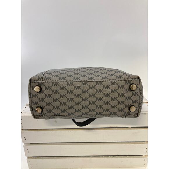 MICHAEL KORS, GRAY BLACK LEATHER SIGNATURE PRINT SHOULDER BAG - Picture 6 of 15